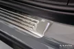 Avisa strieborná saténová oceľová ochrana prahu razený "Lines" (4-dielny) VOLVO EX 30 2023->