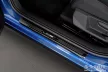 Avisa čierna leštená oceľová ochrana prahu "Exclusive Edition" 3D s emblémom (4-dielny) SEAT ARONA, ARONA XCELLENCE, ARONA FR 2017-2021, FL 2021->