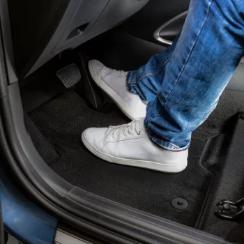   EgriAuto plyšové textilné koberce čierny Duster 2024-vyšší LPG FWD 4 ks