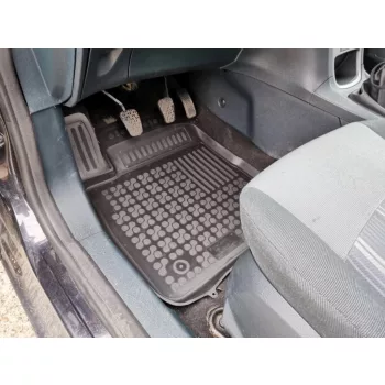   Rezaw čierne Gumové autokoberce FORD Fiesta VI MK6 Hatchback facelift po 2011-2016 (200602)