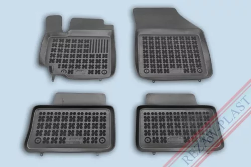 Rezaw čierne gumové koberce Suzuki ALTO VII Hatchback 5-dverový 2009-2014 (202207)