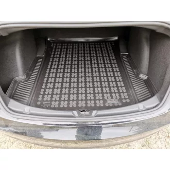   Rezaw čierna gumová vaňa do kufra Tesla MODEL 3 Sedan zadný nosič od 2017 (233803)