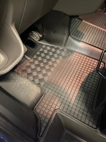 Rigum Ford Transit 2015- Gumové autokoberce