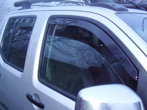 Sporty Nissan Navara Sporty deflektory okien sada predný+zadný na okná, 4 ks 4 2004-2015