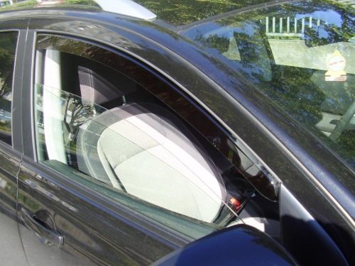 Sporty 4 dielny deflektor Nissan Qashqai 5 dverový 2007-2013 (F2223_2227)